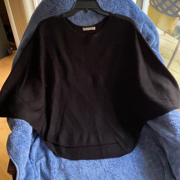 Joan Vaas Wool Blend Poncho Sweater NeverUsed - Picture 1 of 7
